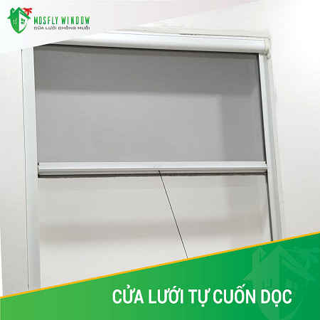 cua-luoi-tu-cuon-doc-3 cửa lưới chống muỗi tự cuốn